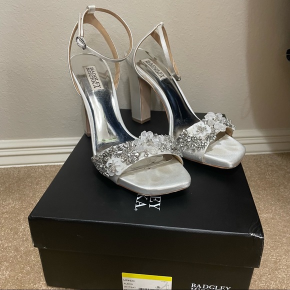 Badgley Mischka Alexa Heel - Picture 2 of 9